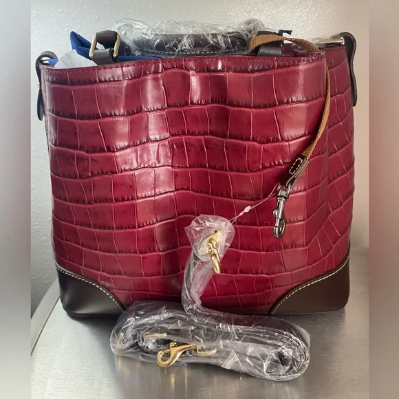 DOONEY AND BURKE..Burgundy Croc-Embossed Shoulder/Crossbody Bag - Picture 4 of 16